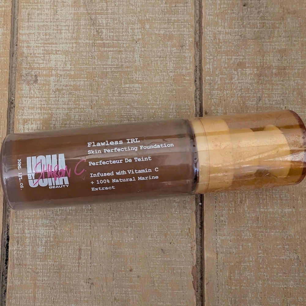 NIP! Uoma by Sharon C Flawless IRL Skin Perfecting Foundation Brown Sugar T3